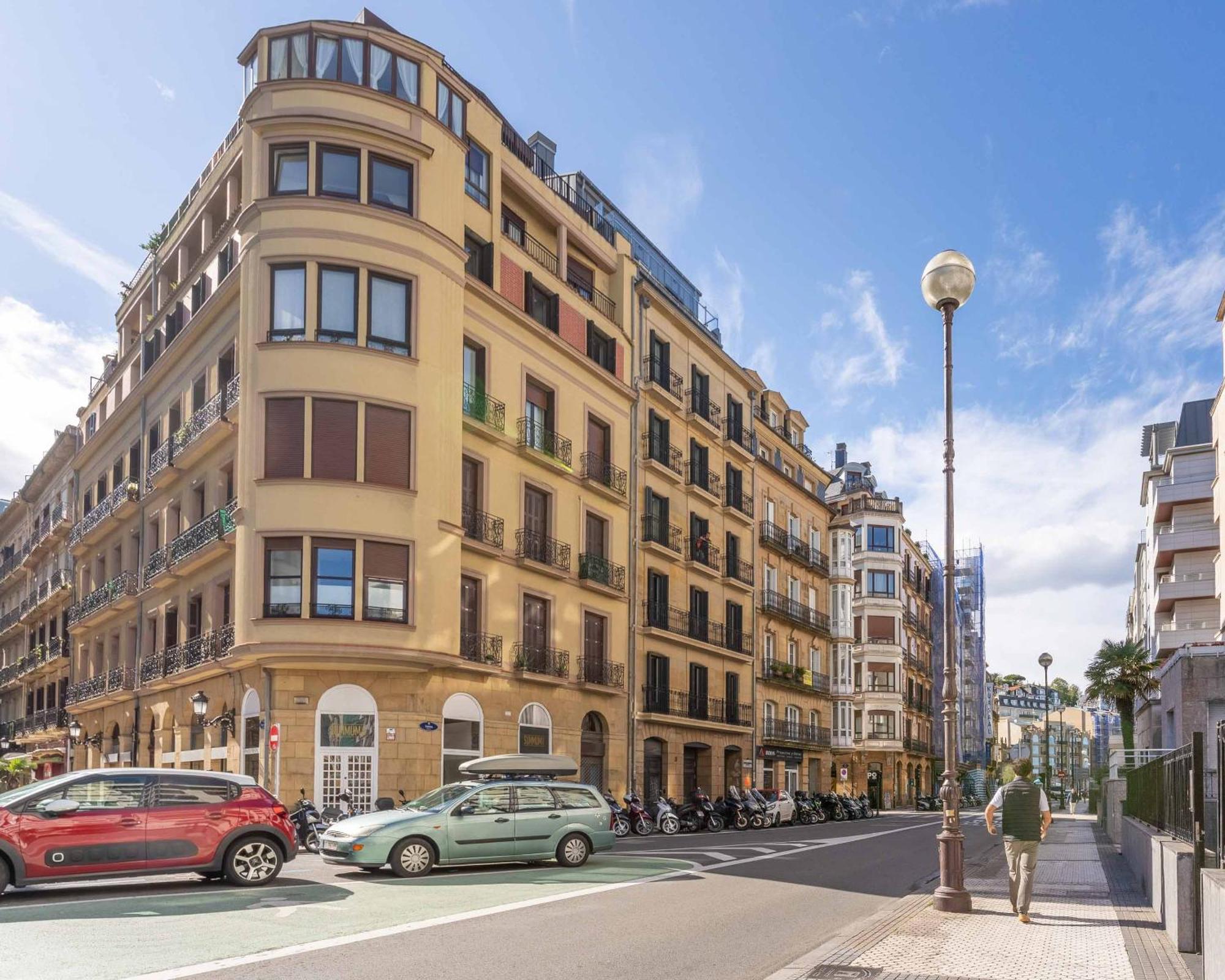 Limehome San Sebastian Zubieta Kalea Exteriör bild